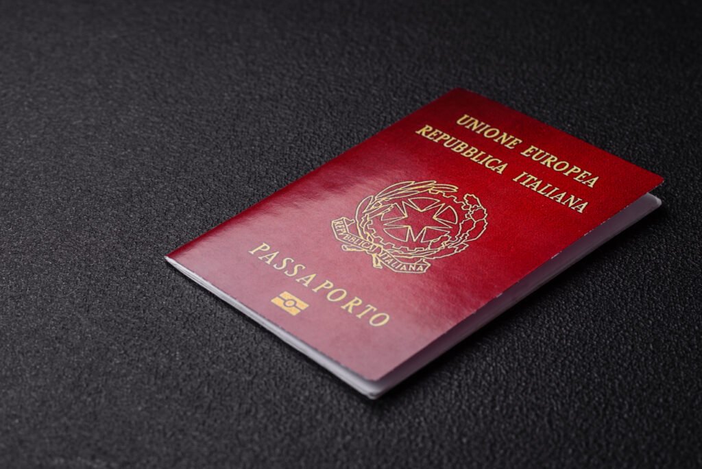 Visto de trabalho ou Decreto Flussi: qual a diferença para profissionais de saúde brasileiros?